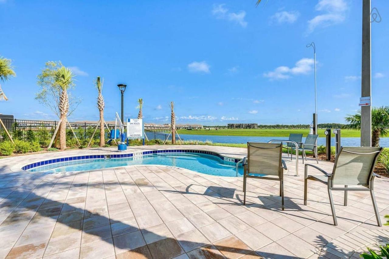 C - New 4 Bedroom Home - 5 Miles To Disney - Free Water Park - Private Pool キシミー エクステリア 写真