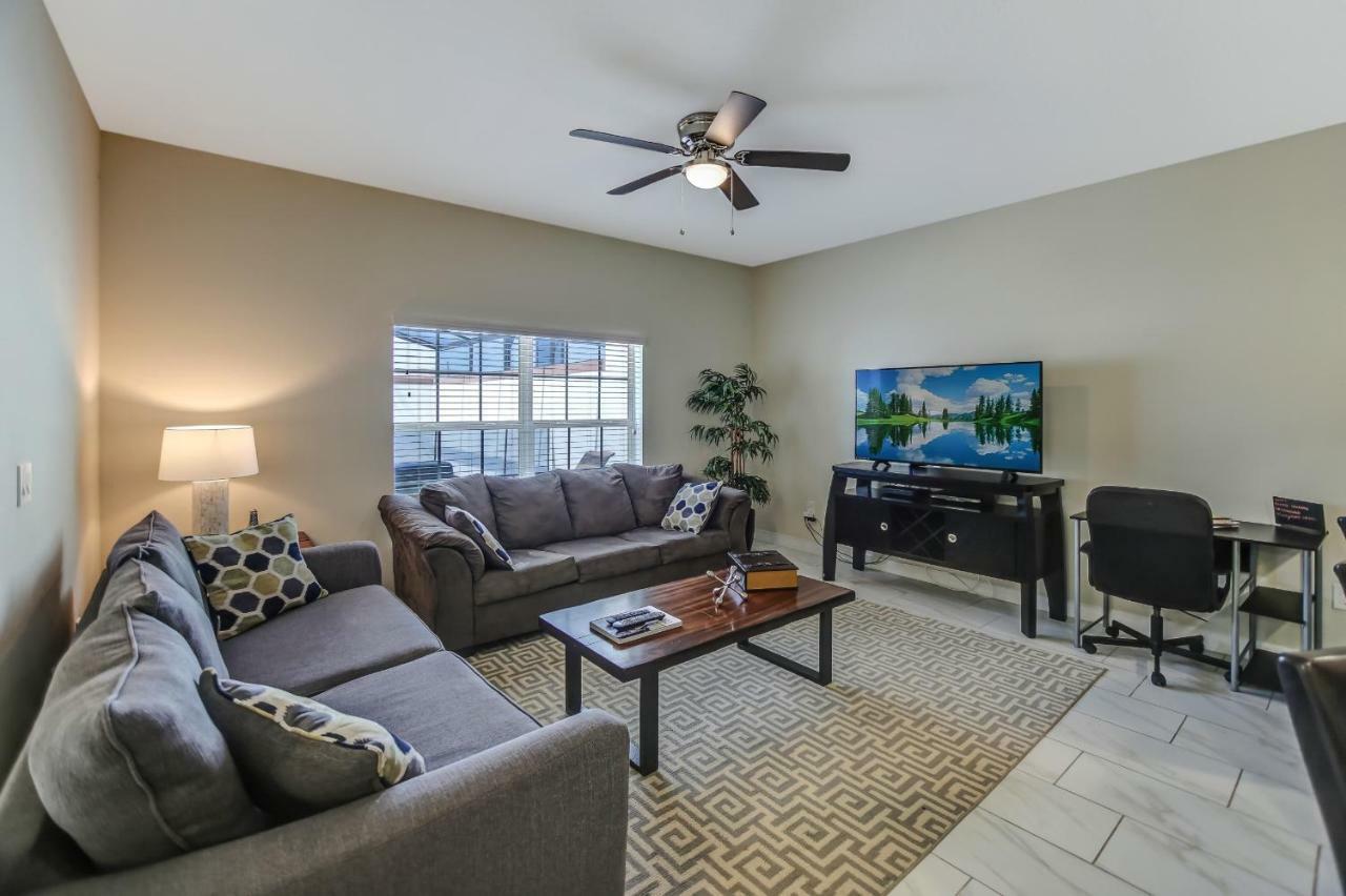 C - New 4 Bedroom Home - 5 Miles To Disney - Free Water Park - Private Pool キシミー エクステリア 写真
